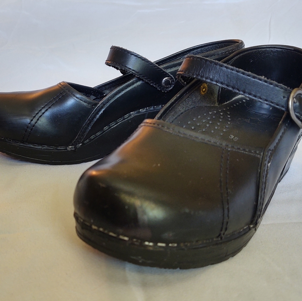 Mary Jane Dansko 38